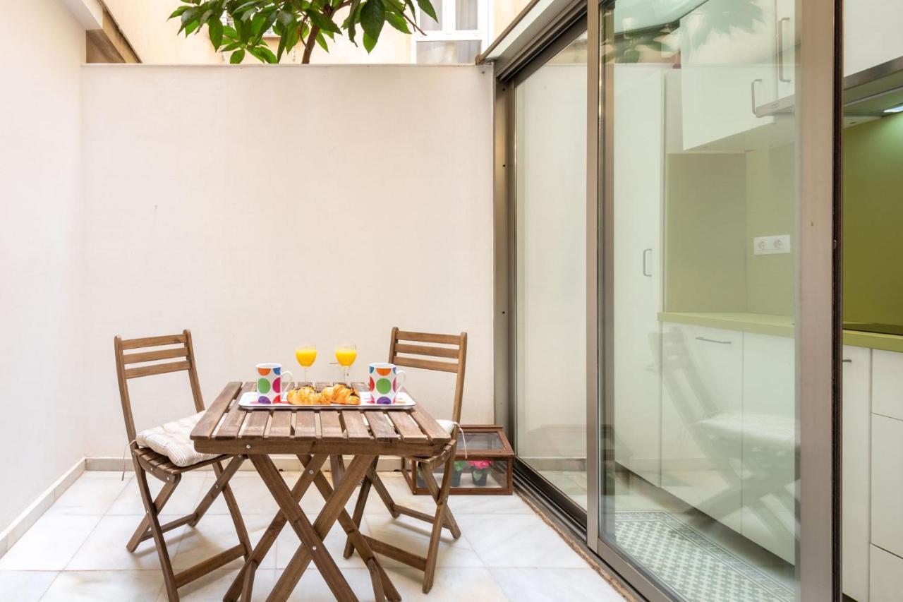 Goles Courtyard With Parking By Valcambre Apartment เซบีญา ภายนอก รูปภาพ