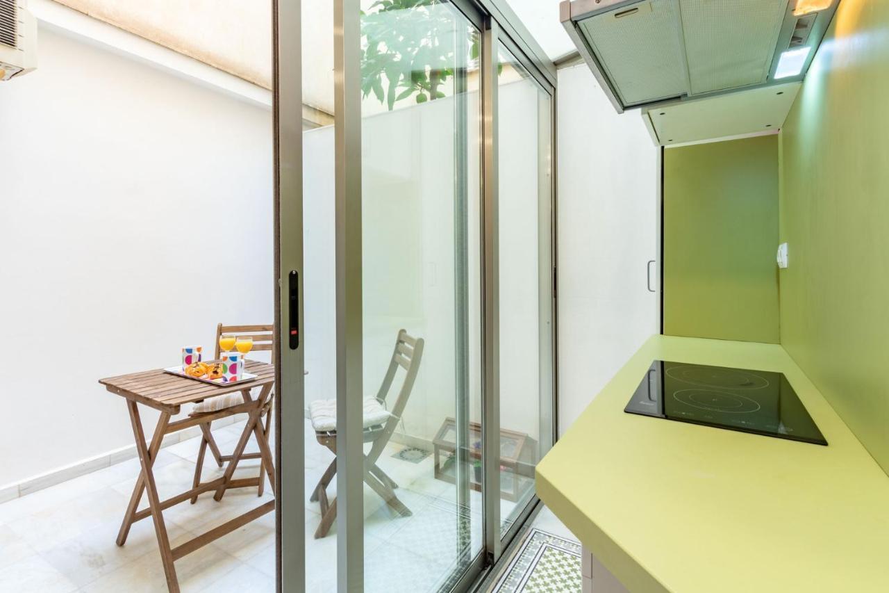 Goles Courtyard With Parking By Valcambre Apartment เซบีญา ภายนอก รูปภาพ